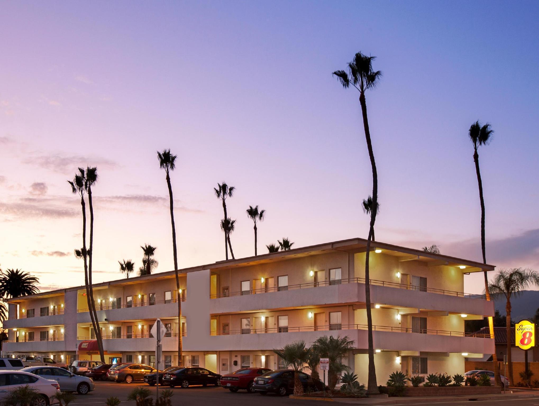 Super 8 By Wyndham Santa Barbara/Goleta Hotell Eksteriør bilde