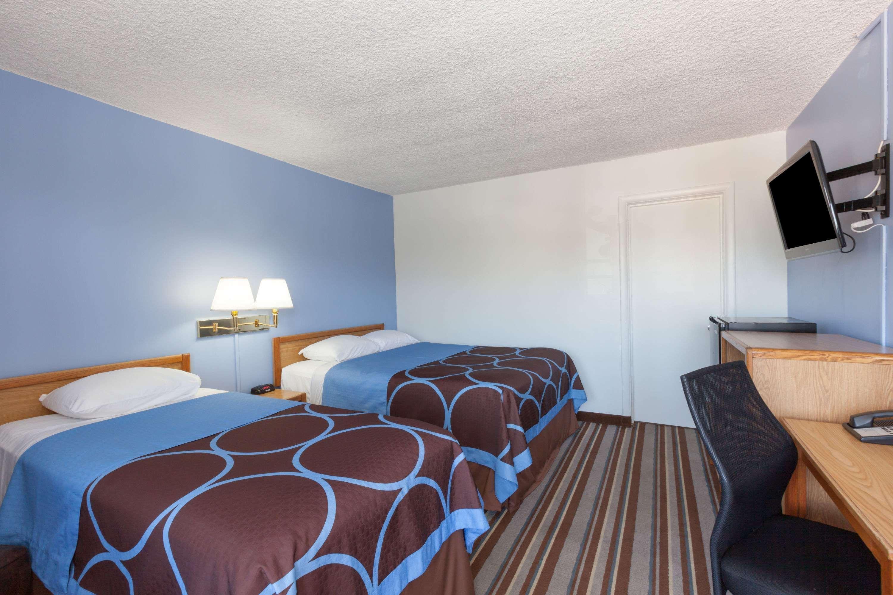 Super 8 By Wyndham Santa Barbara/Goleta Hotell Eksteriør bilde